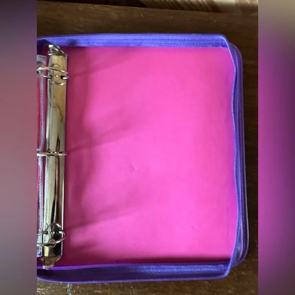 Lisa Frank Kittens, Sunflowers, and Butterflies 3 Ring Binder and Zipper Pouch - Picture 4 of 6